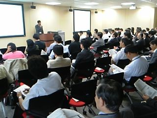 20050928HitachiSeminar.JPG